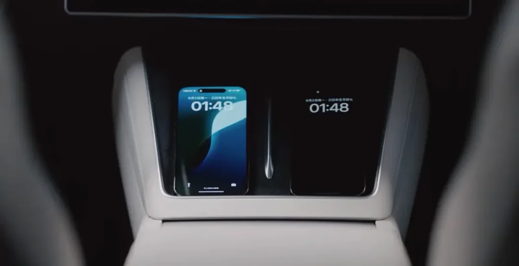 Tesla-Model-Y-wireless-charging