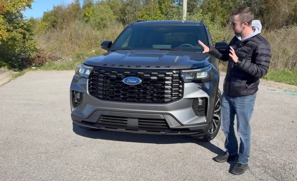 2026 Ford Explorer-front
